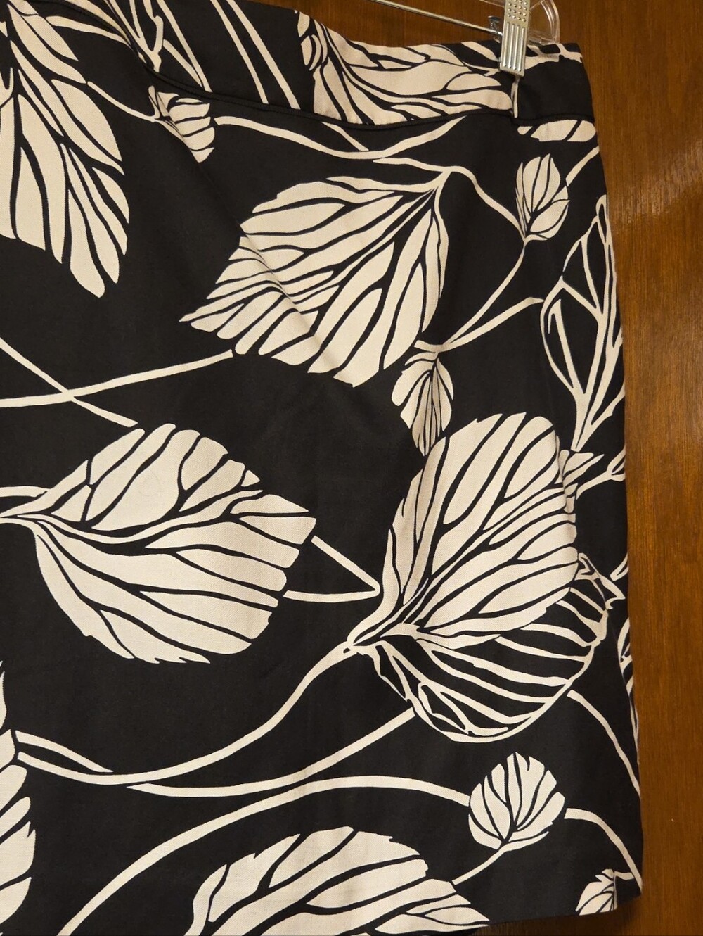 WORN ONCE Women’s Black and White Floral A-Line Skirt